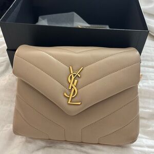SAINT LAURENT

Calfskin Y Quilted Monogram Toy Loulou Crossbody Bag Dark Beige